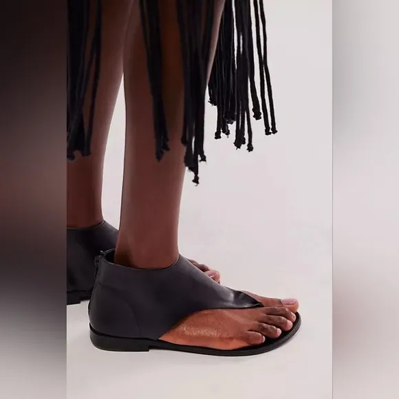 NEW FREE PEOPLE | Uma Thong Gladiator Leather Sandals