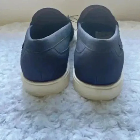 NEW Guess Men's Quido Blue Slip On Penny Loafer Size 10 NWT