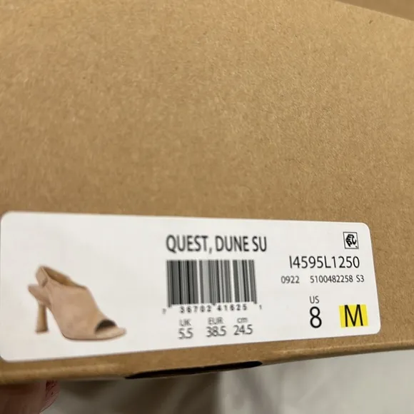 NEW in BOX! Vince Quest in Dune Leather Slingback Sandals reg $350 with Dust Bag