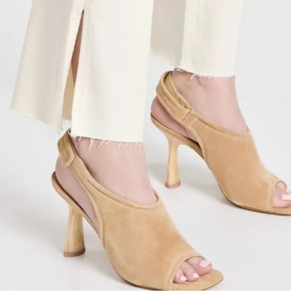 NEW in BOX! Vince Quest in Dune Leather Slingback Sandals reg $350 with Dust Bag