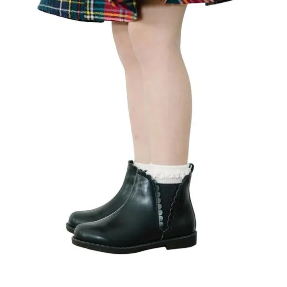 NEW L'AMOUR girl's nicola scalloped chelsea boot in black