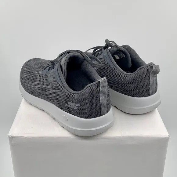 🌹New Listing🌹NWT Sketchers Men’s Go Walk Max Effort Grey Slip On Sneakers Shoes