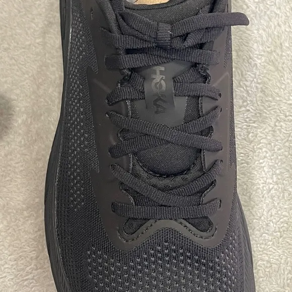 NEW Mens HOKA Ahari 7 Black Sneakers Size 10.5