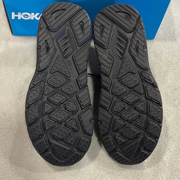NEW Mens HOKA Ahari 7 Black Sneakers Size 10.5