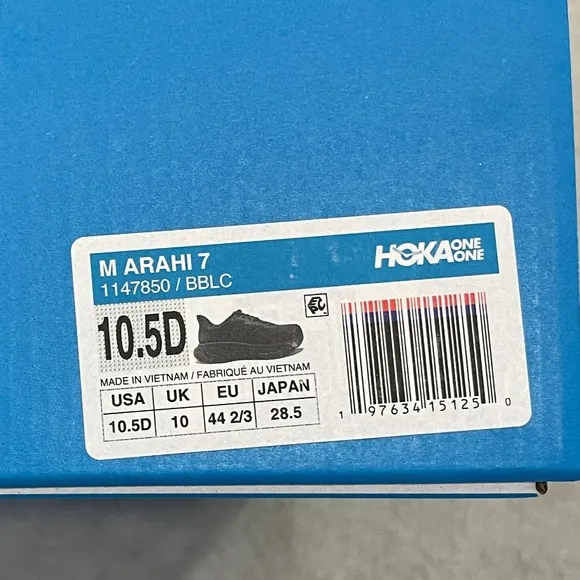 NEW Mens HOKA Ahari 7 Black Sneakers Size 10.5