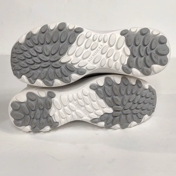 New Merrell Cloud Renew Bluff size 7 Gray high Rise boots