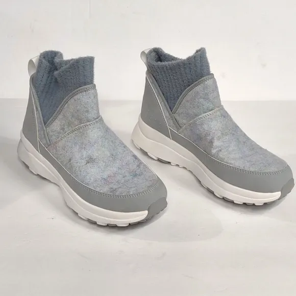 New Merrell Cloud Renew Bluff size 7 Gray high Rise boots