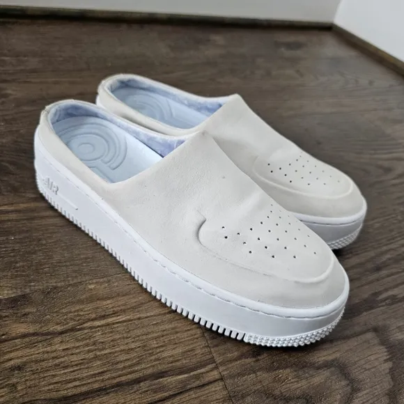 NEW Nike Womens Air Force 1 Lover XX Leather Mules Slides