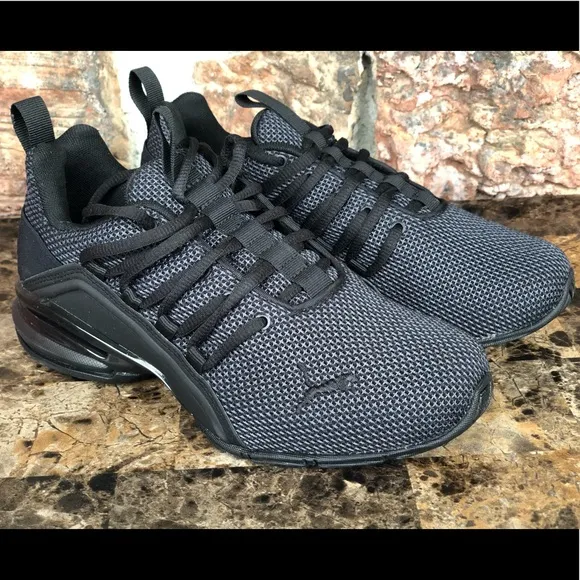 NEW  Puma Big Boys Axelion Jr. Training Sneakers