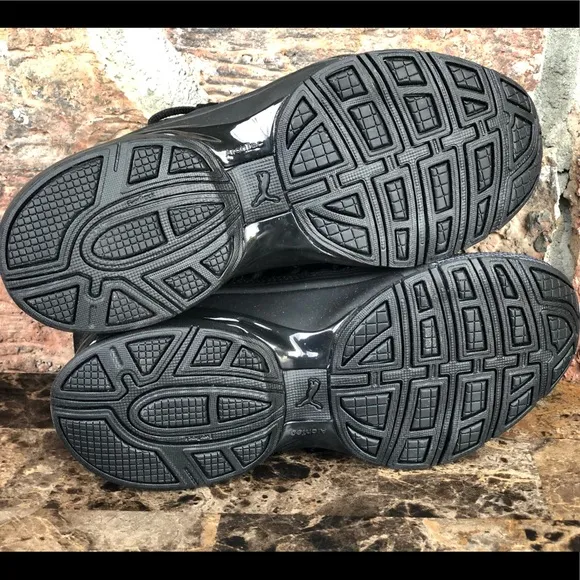 NEW  Puma Big Boys Axelion Jr. Training Sneakers