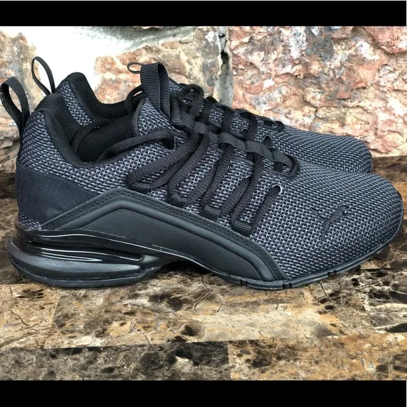 NEW  Puma Big Boys Axelion Jr. Training Sneakers