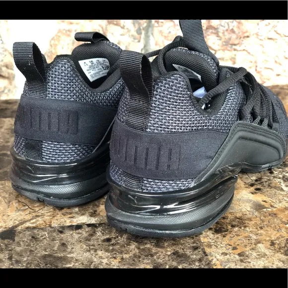 NEW  Puma Big Boys Axelion Jr. Training Sneakers
