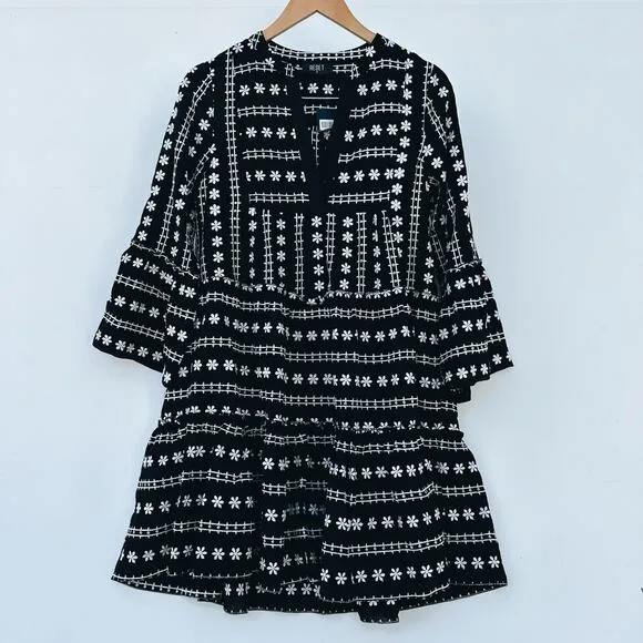 New Reset By Jane Mia Embroidered Tiered Boho Dress Bell Sleeve Mini Medium