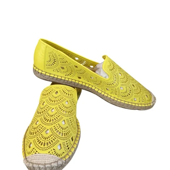 NEW TALBOTS IZZY PERFORATED SCALLOP YELLOW ESPADRILLE FLATS 10M