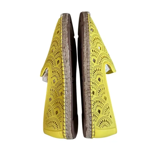 NEW TALBOTS IZZY PERFORATED SCALLOP YELLOW ESPADRILLE FLATS 10M