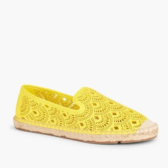 NEW TALBOTS IZZY PERFORATED SCALLOP YELLOW ESPADRILLE FLATS 10M
