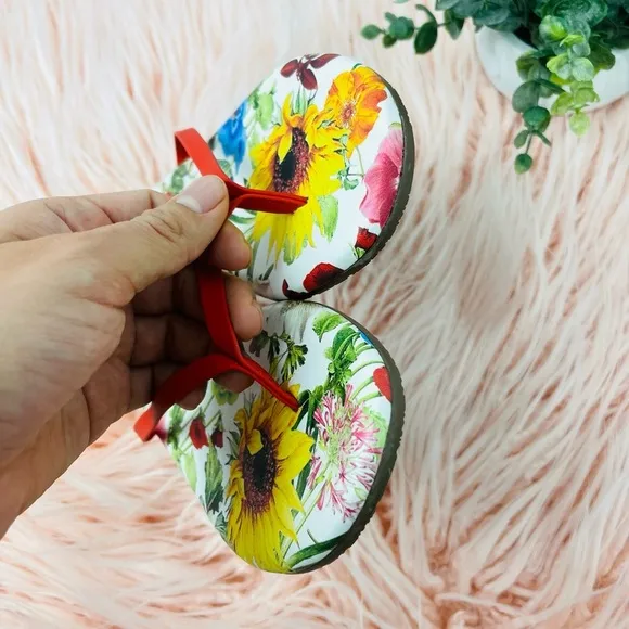 NEW Tkees by Alice and Olivia Lily Floral Spring Thong Sandals