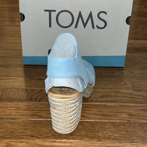 NEW TOMS Majorca Platform Sandals Blue Straps &amp; Tan Woodgrain Women’s Size 11