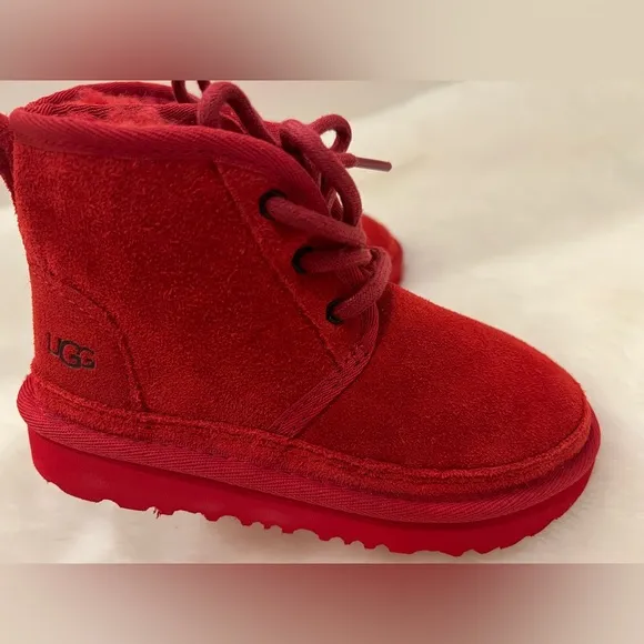 New! UGG Toddler Neumel II Chukka Boots. Unisex, size 11