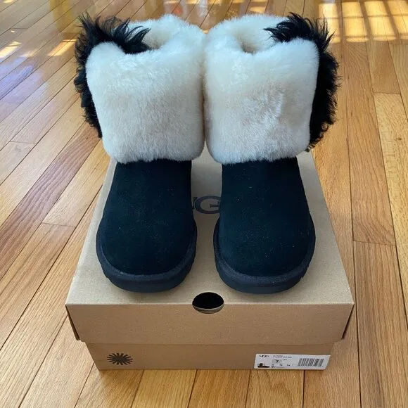 NEW UGG UGG CLASSIC MINI WISP SHEEPSKIN CUFF BLACK BOOTs  Size 7 w/box