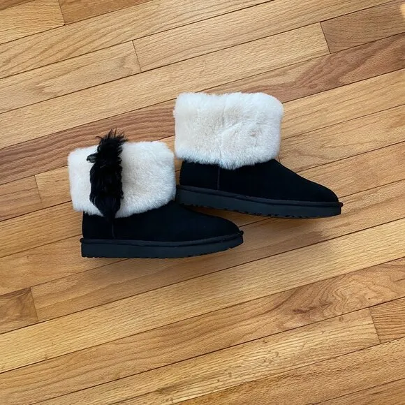 NEW UGG UGG CLASSIC MINI WISP SHEEPSKIN CUFF BLACK BOOTs  Size 7 w/box