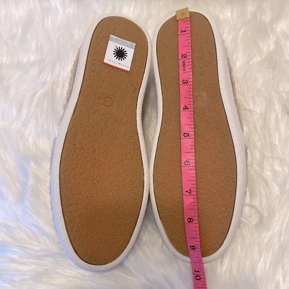 New UGG Women's Ricci Slip-On Sneakers Size 5