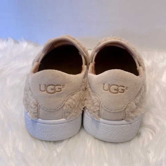 New UGG Women's Ricci Slip-On Sneakers Size 5