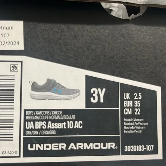 NEW Under Armour shoes kids boys UA BPS Asert 10 AC Size 3Y