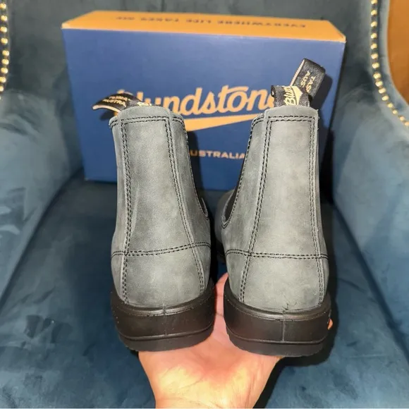 New US Size 9 Blundstone Chelsea Boots Style #587 rustic black