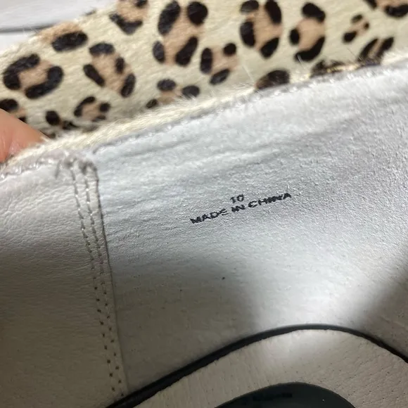 New Vis-a-Vis Leopard Print Fur Black/Cream Flats Size 10