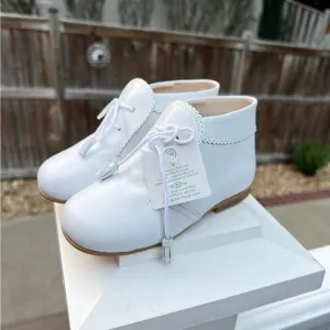 NEW white classic Spanish leather boots s 25 us 9