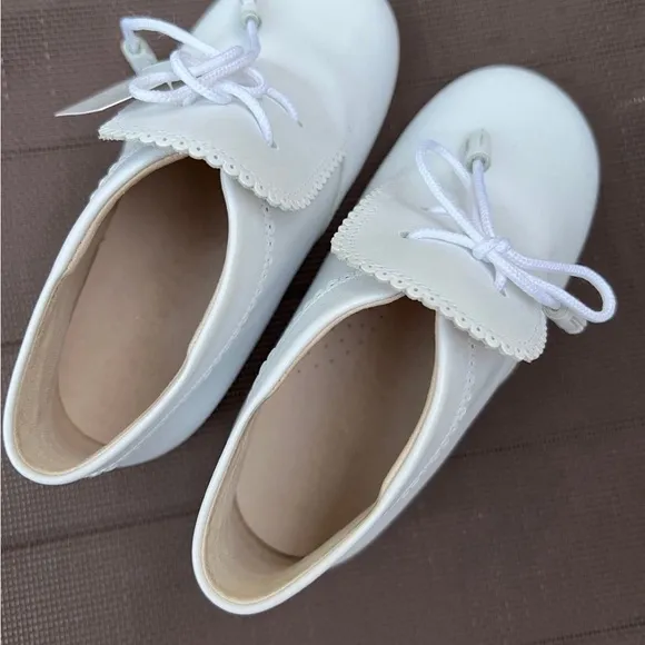 NEW white classic Spanish leather boots s 25 us 9
