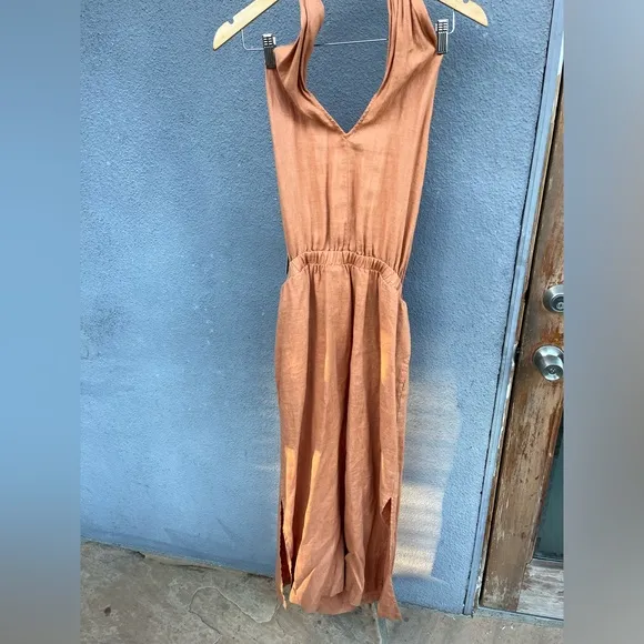 New with Tags Cloth and Stone all Linen dress from Anthropology with Pockets.