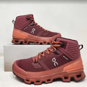 New women's 9.5 ON Cloudrock 2 Waterproof hiking boots Beet / Auburn