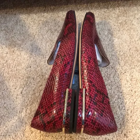New! Zara SZ 6.5 faux leather rhinestone flats.