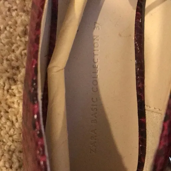 New! Zara SZ 6.5 faux leather rhinestone flats.