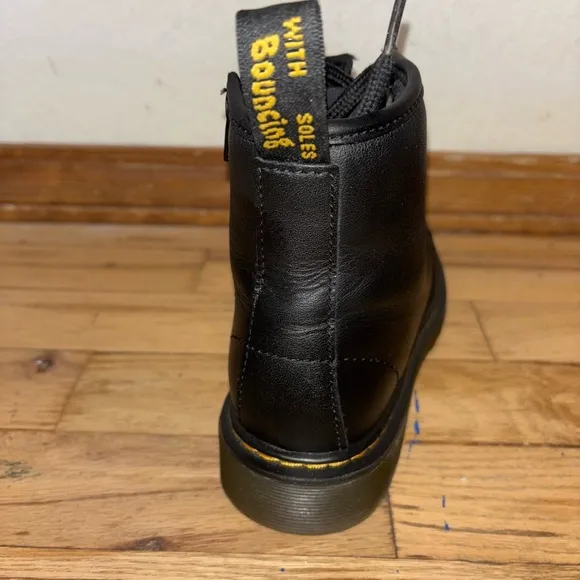 🔥NEW🔥DR MARTENS JUNIOR 1460 SOFTY T LEATHER LACE UP BOOTS Size Youth 3 nwot