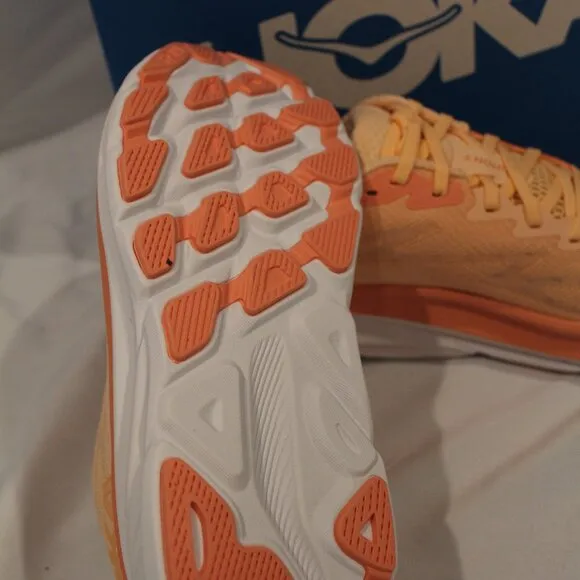 NIB HOKA ONE ONE WOMEN'S CLIFTON 9 CPW RUNNING‎ ATHLETIC SNEAKERS