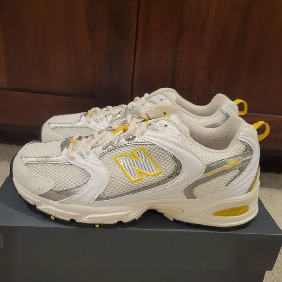 NIB New Balance 530 Sneakers Running Shoes Yellow Silver Men 9.5 Women 11 EU 43