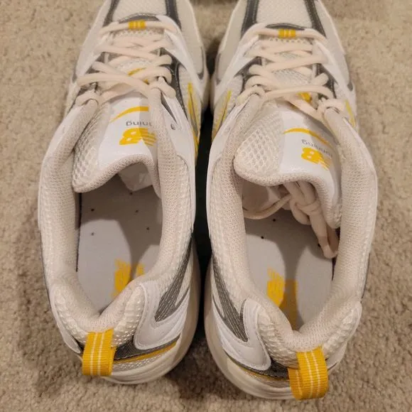 NIB New Balance 530 Sneakers Running Shoes Yellow Silver Men 9.5 Women 11 EU 43