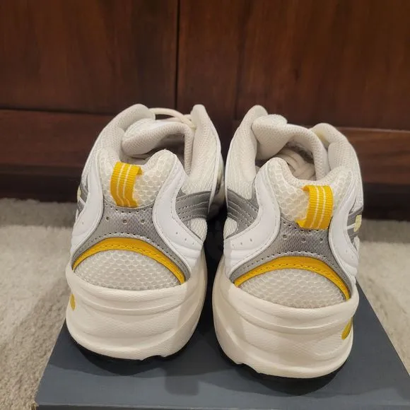 NIB New Balance 530 Sneakers Running Shoes Yellow Silver Men 9.5 Women 11 EU 43