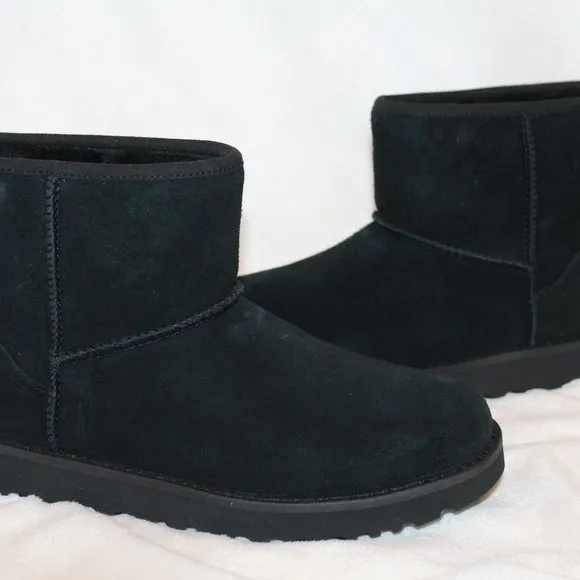 NIB UGG WOMEN'S MINI ZIP LOGO SUEDE‎ SHEARLING BOOTS BLACK
