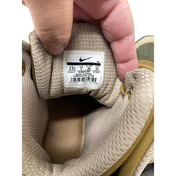 Nike ACG Woodside 2 High 524872-301 Boots Khaki Size 5.5Y Big Kid Sneakers