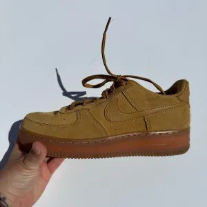 Nike Air Force 1 LV8 (GS) Shoes Big Kids Size 5Y Gum Light Brown Blokecore