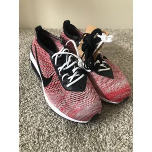 Nike Air Max Fly Knit Racer Sneakers Men’s Size 6.5 Women’s Size 8