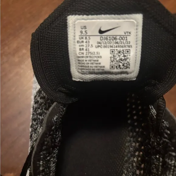 Nike Air Max Flyknit Racer Men’s Black and White Size‎ 9.5