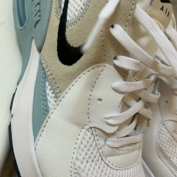 Nike Air Max White with Blue and grey accents run/walk Sneakers woman's 8.5