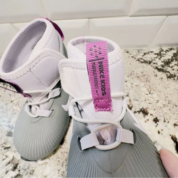 Nike Binzies Boots/ Shoes