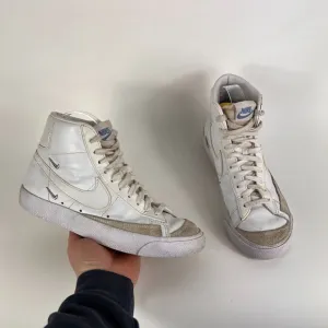 Nike Blazer Mid 77 LX women's size 7 white leather suede athletic sneakers