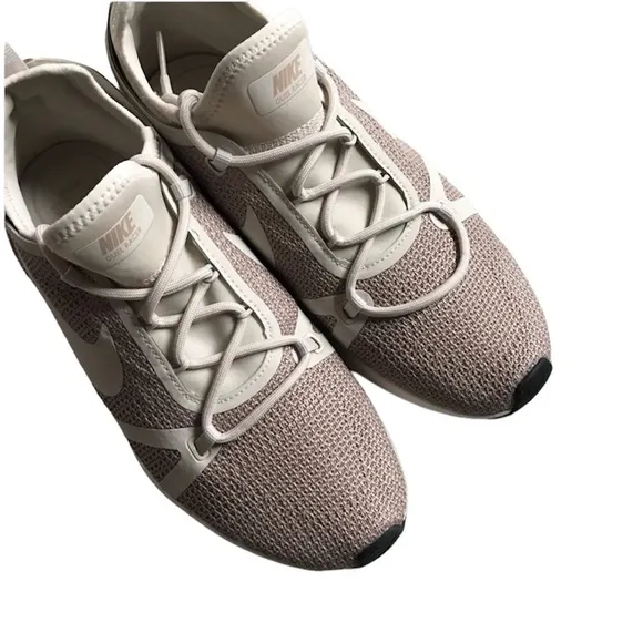 Nike Duel Racer sneakers